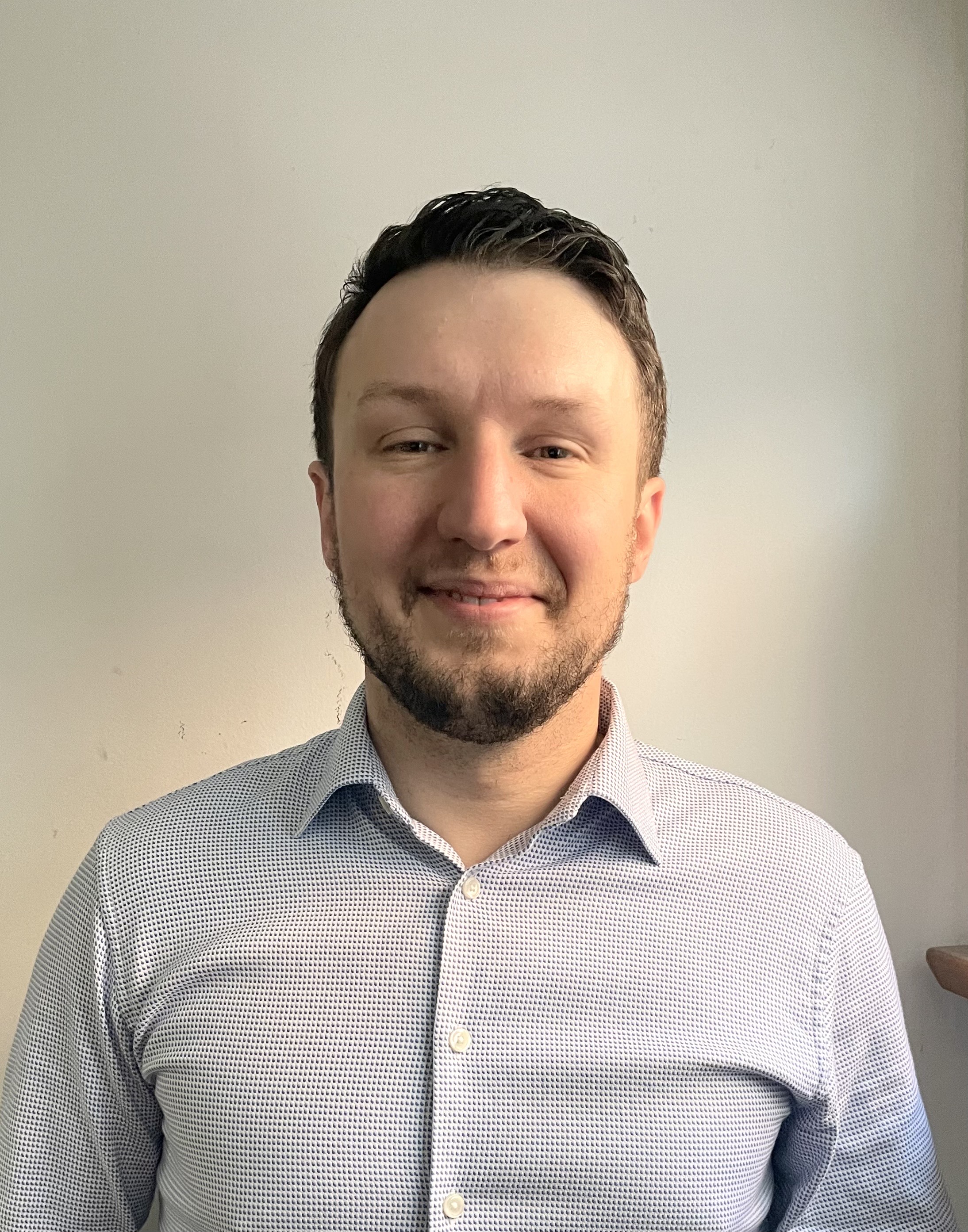 aaron ries headshot 2025